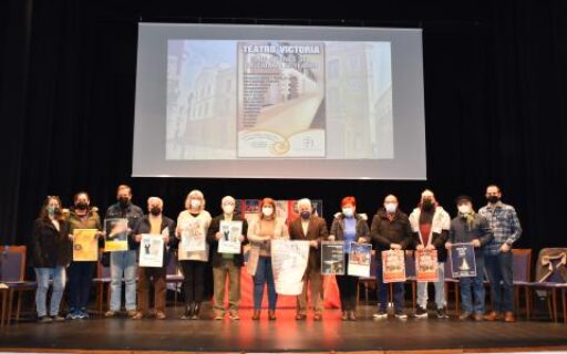 foto muestra teatro local