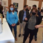 La alcaldesa agradece a la Escuela de Arte de Talavera su contribución para enriquecer la cultura y el patrimonio artístico de Mondas