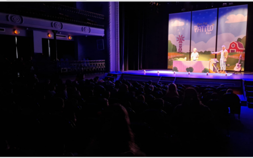 Screenshot at Acercar la aficion por el teatro a escolares de Talavera y comarca OAL Cultura