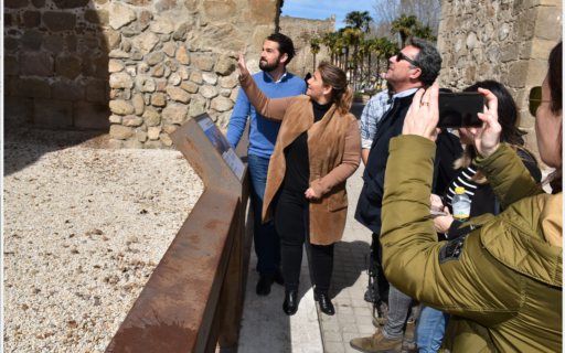 Screenshot at La ciudad tambien avanza a traves del turismo con nosotros en el Gobierno Ayuntamiento de Talavera de la Reina