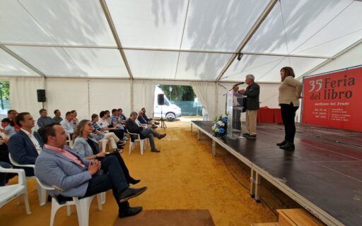 Foto de la presentación de la 35º Feria del libro en Talavera