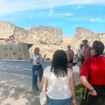 La semana de las Santas Alfareras 2026 cierra sus actividades con una ruta turística por los murales, el patrimonio y el Museo de Cerámica Ruiz de Luna